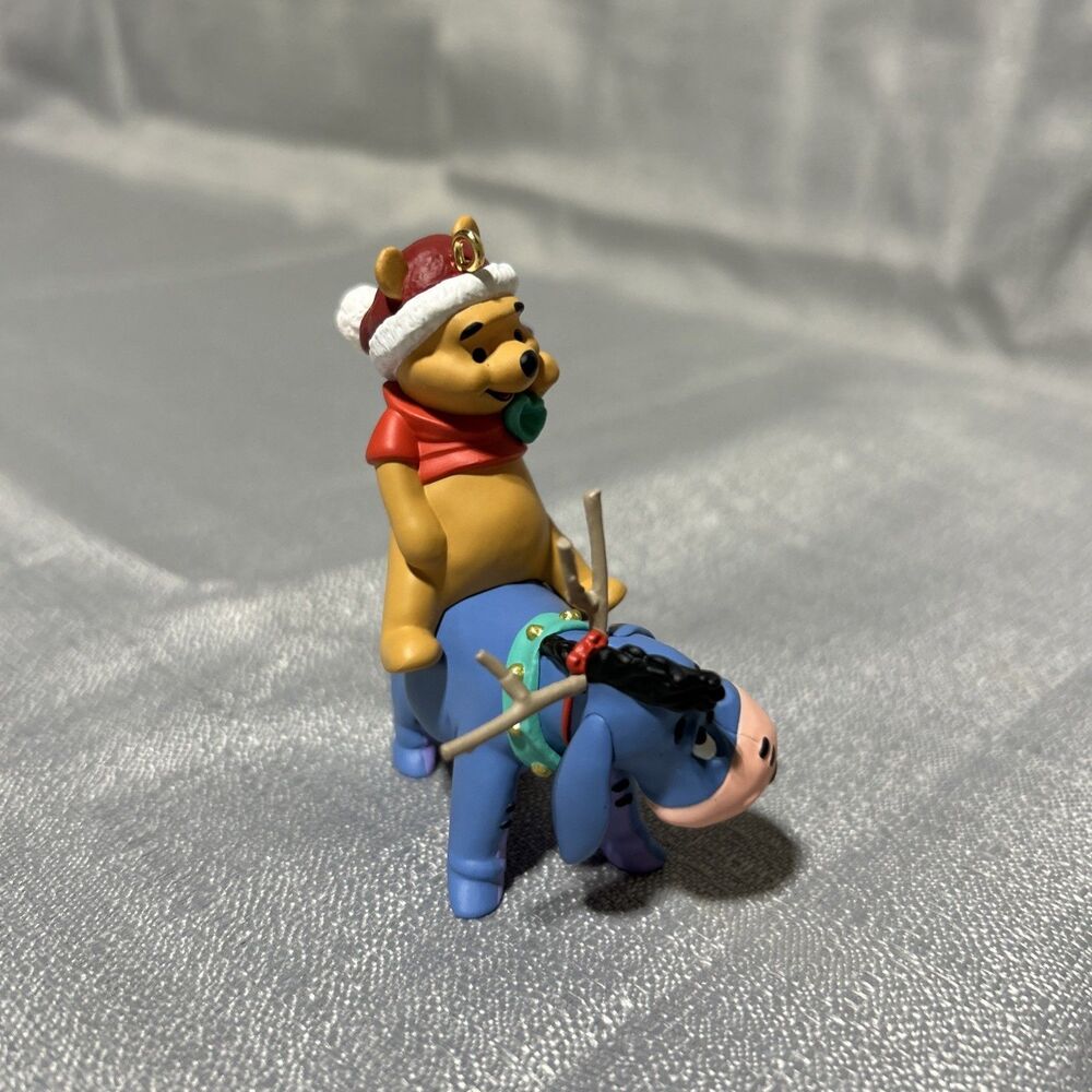 Winnie The Pooh Eeyore Helps Out 2001 Hallmark Christmas Tree Ornament Disney - Picture 3 of 10